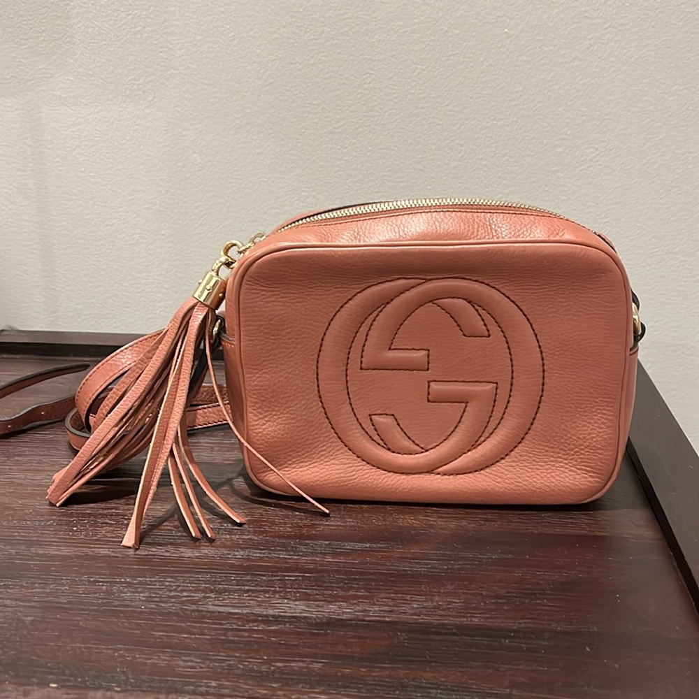 Pebbled Calfskin Small Soho Disco Bag Rose